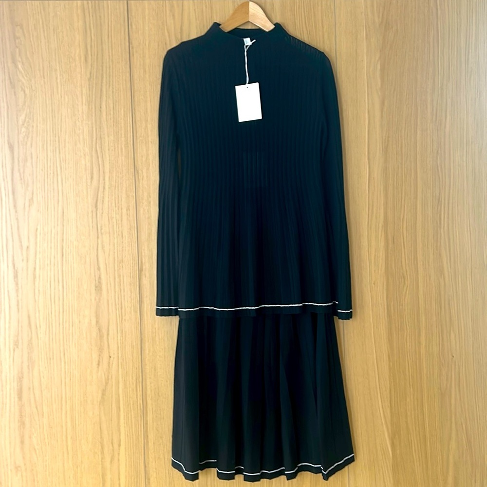 COS - Beautiful two piece dress - black with striking white accents